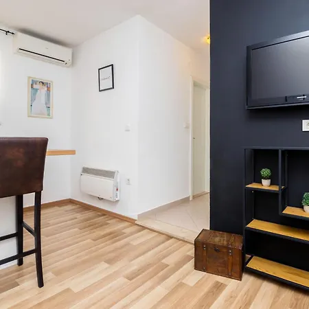 Apartment M&a